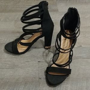 🆕NWOT Bamboo Strappy Heel